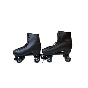 C SEVEN Retro Design Black Quad Roller Skates (C7-RSB-BK)
